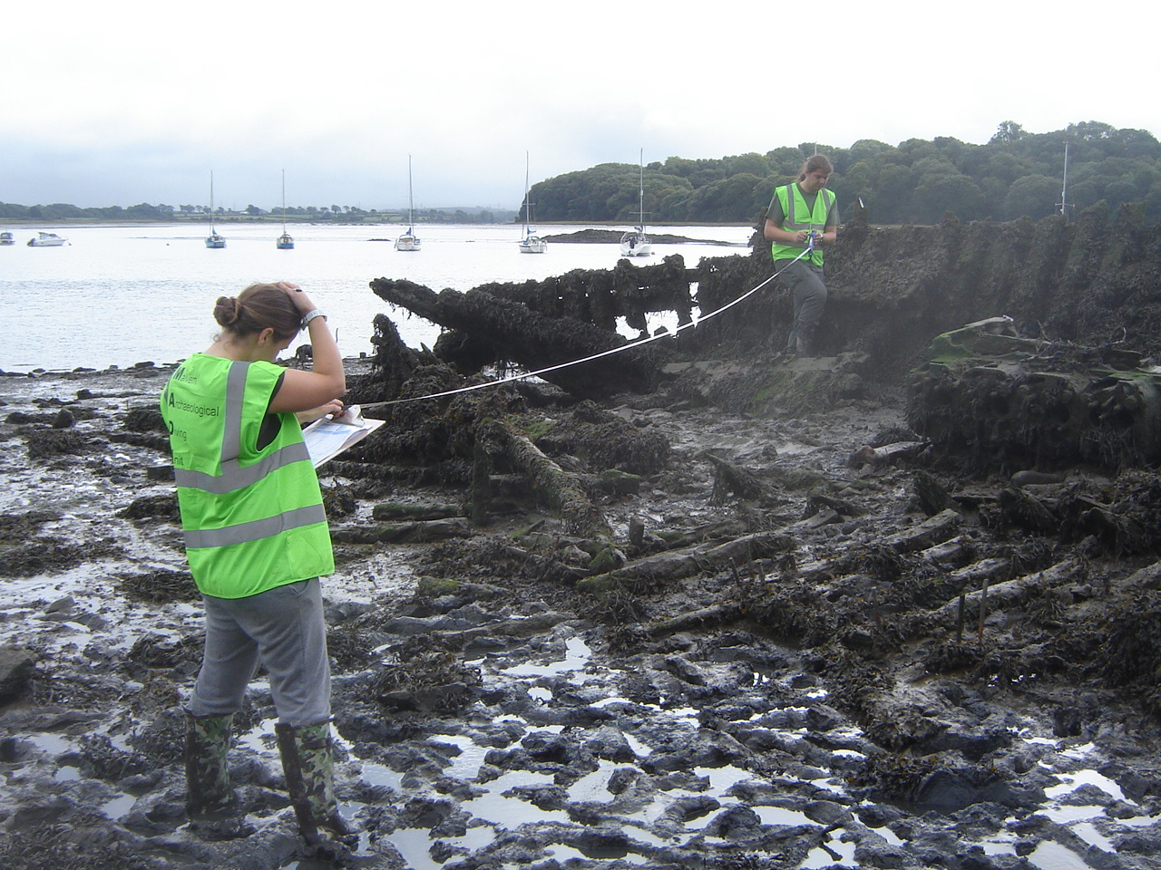Surveying the wreck of the Helping Hand at Lawrenny
